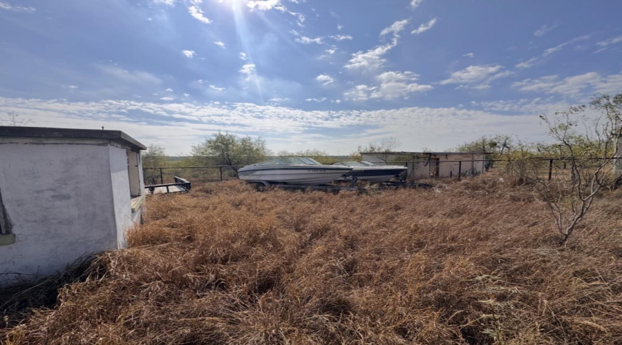 1608 Siesta Ln, ZAPATA, Texas 78076, 2 Bedrooms Bedrooms, 3 Rooms Rooms,1 BathroomBathrooms,Residential,For Sale,1608 Siesta Ln,20260536