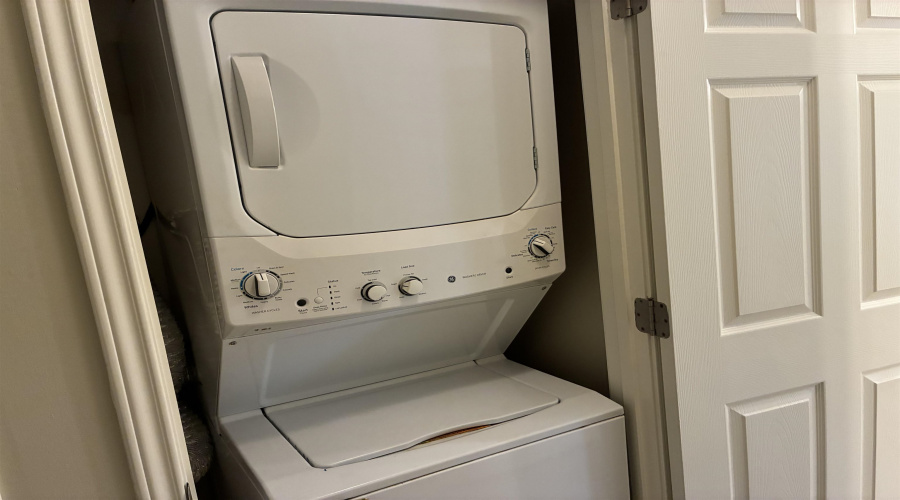 5402 Marcella Ave, LAREDO, Texas 78041, 2 Bedrooms Bedrooms, 4 Rooms Rooms,1 BathroomBathrooms,Residential,For Rent,5402 Marcella Ave,20260538