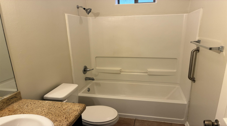 5402 Marcella Ave, LAREDO, Texas 78041, 2 Bedrooms Bedrooms, 4 Rooms Rooms,1 BathroomBathrooms,Residential,For Rent,5402 Marcella Ave,20260538