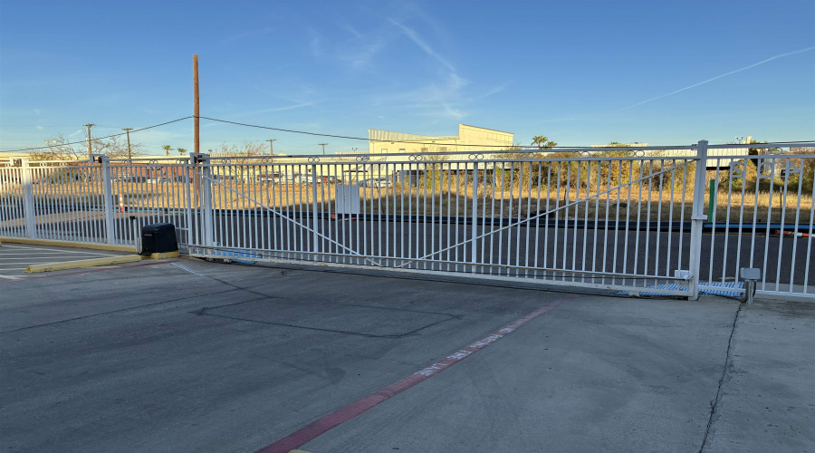 5402 Marcella Ave, LAREDO, Texas 78041, 2 Bedrooms Bedrooms, 4 Rooms Rooms,1 BathroomBathrooms,Residential,For Rent,5402 Marcella Ave,20260538