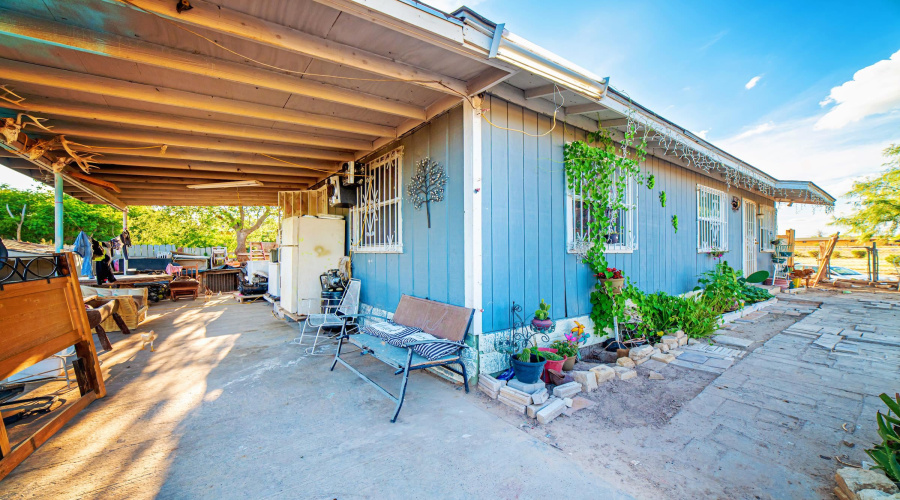 2419 Chihuahua St, Laredo, Texas 78043, 1 Room Rooms,1 BathroomBathrooms,Commercial retail/office,For Sale,2419 Chihuahua St,20260542