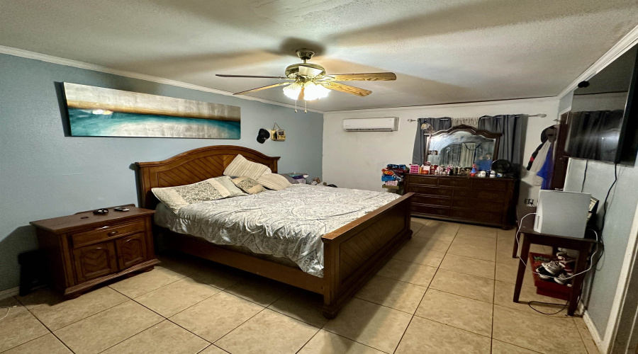 5310 Salamanca Dr, Laredo, Texas 78046, 4 Bedrooms Bedrooms, 7 Rooms Rooms,2 BathroomsBathrooms,Residential,For Sale,5310 Salamanca Dr,20253333