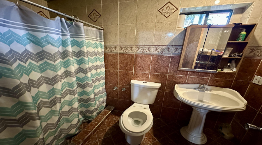 5310 Salamanca Dr, Laredo, Texas 78046, 4 Bedrooms Bedrooms, 7 Rooms Rooms,2 BathroomsBathrooms,Residential,For Sale,5310 Salamanca Dr,20253333