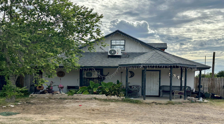 5310 Salamanca Dr, Laredo, Texas 78046, 4 Bedrooms Bedrooms, 7 Rooms Rooms,2 BathroomsBathrooms,Residential,For Sale,5310 Salamanca Dr,20253333