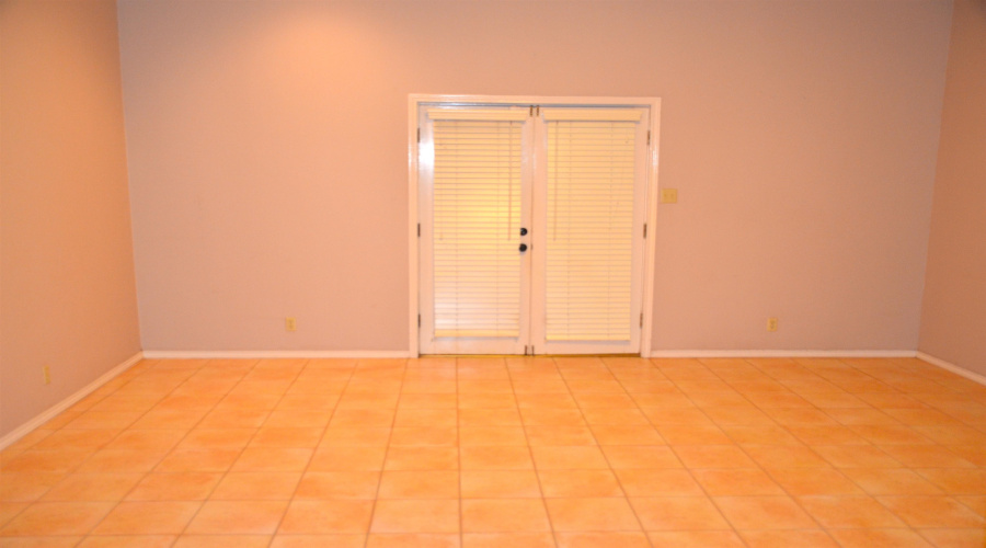 2118 Reynolds St, Laredo, Texas 78043-2319, 3 Bedrooms Bedrooms, 10 Rooms Rooms,3 BathroomsBathrooms,Residential,For Sale,2118 Reynolds St,20260540