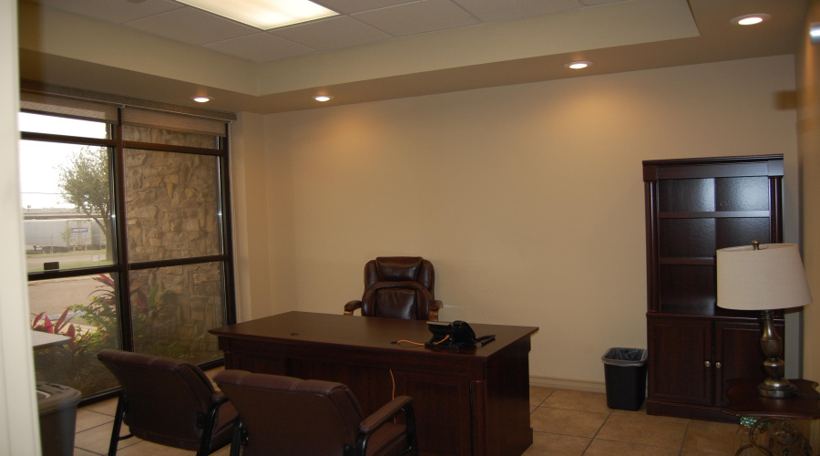 11922 Conley Rd, LAREDO, Texas 78045-9999, 1 Bedroom Bedrooms, 11 Rooms Rooms,4 BathroomsBathrooms,Commercial/industrial,For Sale,11922 Conley Rd,20260543