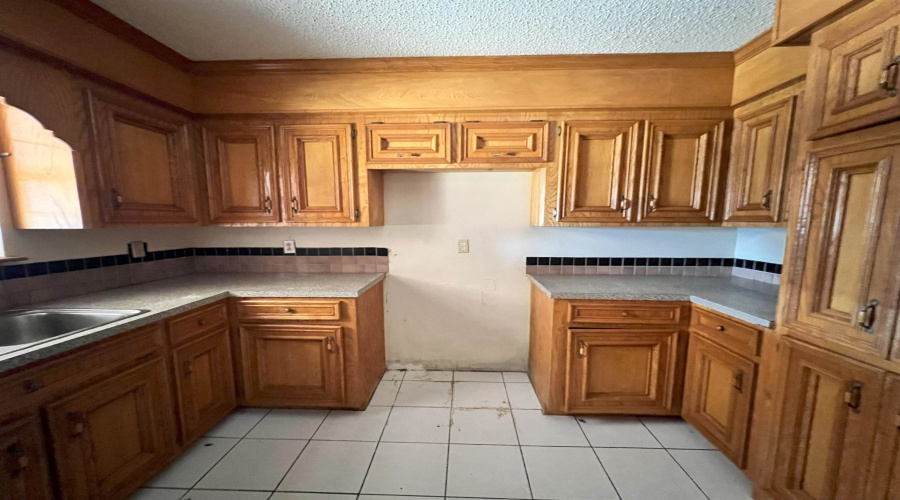 309 Glenn St, Zapata, Texas 78076, 3 Bedrooms Bedrooms, 8 Rooms Rooms,2 BathroomsBathrooms,Residential,For Sale,309 Glenn St,20260552