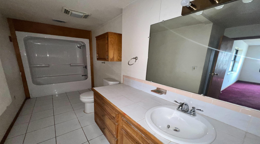 309 Glenn St, Zapata, Texas 78076, 3 Bedrooms Bedrooms, 8 Rooms Rooms,2 BathroomsBathrooms,Residential,For Sale,309 Glenn St,20260552