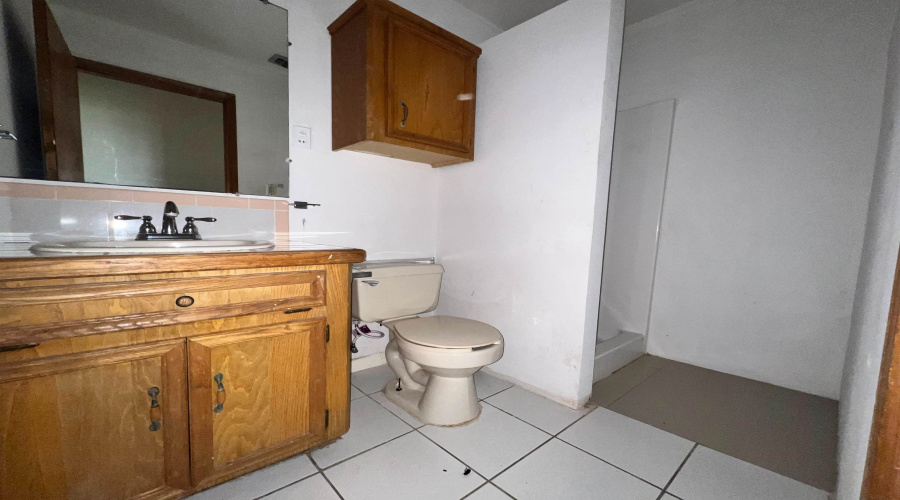 309 Glenn St, Zapata, Texas 78076, 3 Bedrooms Bedrooms, 8 Rooms Rooms,2 BathroomsBathrooms,Residential,For Sale,309 Glenn St,20260552