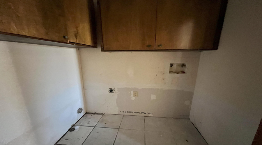 309 Glenn St, Zapata, Texas 78076, 3 Bedrooms Bedrooms, 8 Rooms Rooms,2 BathroomsBathrooms,Residential,For Sale,309 Glenn St,20260552