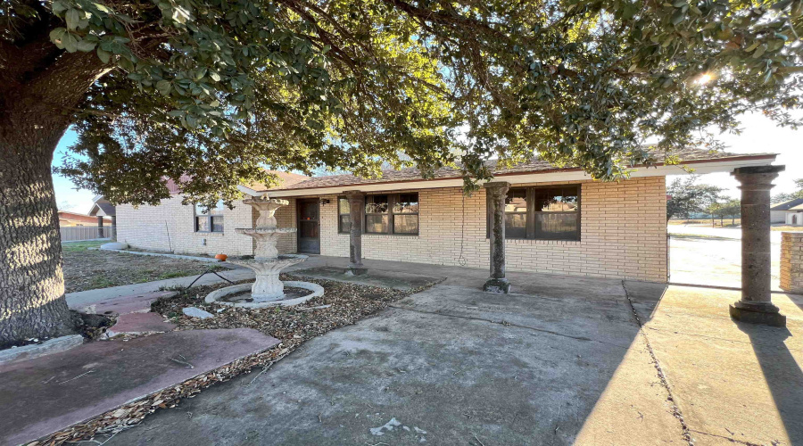 309 Glenn St, Zapata, Texas 78076, 3 Bedrooms Bedrooms, 8 Rooms Rooms,2 BathroomsBathrooms,Residential,For Sale,309 Glenn St,20260552
