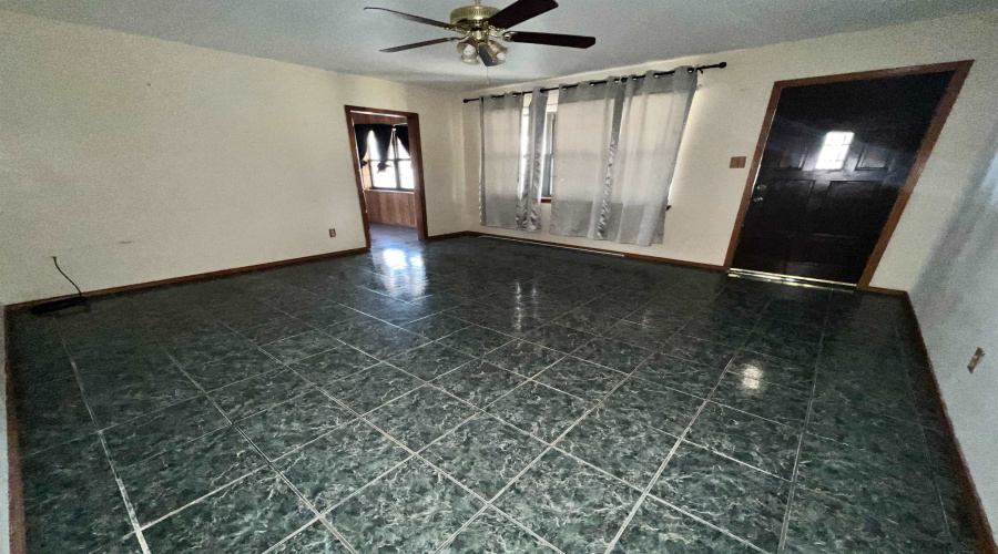 309 Glenn St, Zapata, Texas 78076, 3 Bedrooms Bedrooms, 8 Rooms Rooms,2 BathroomsBathrooms,Residential,For Sale,309 Glenn St,20260552