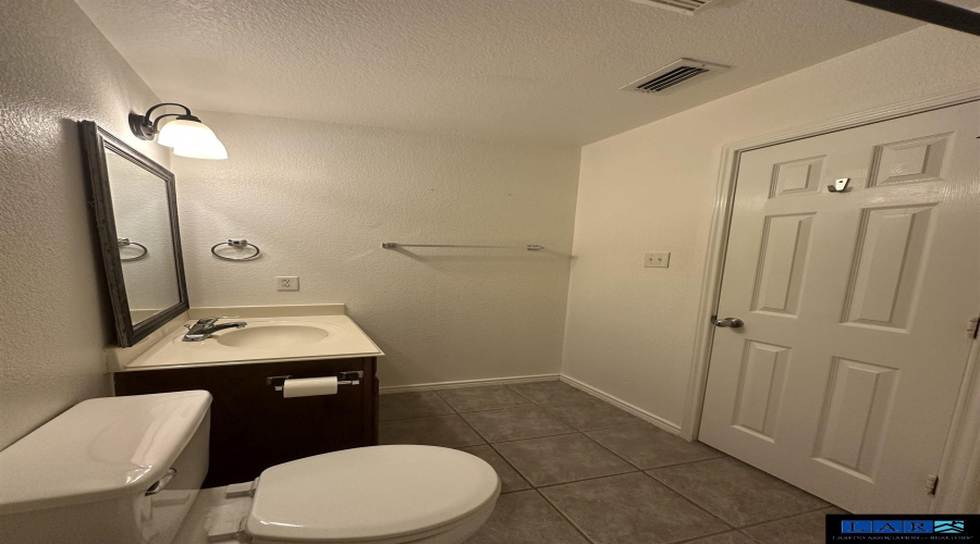 4109 Copano Bay, San Antonio, Texas 78229, 2 Bedrooms Bedrooms, 4 Rooms Rooms,2 BathroomsBathrooms,Residential,For Rent,4109 Copano Bay,20260553