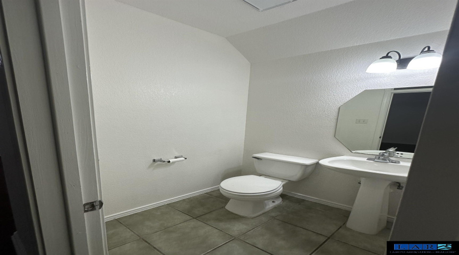 4109 Copano Bay, San Antonio, Texas 78229, 2 Bedrooms Bedrooms, 4 Rooms Rooms,2 BathroomsBathrooms,Residential,For Rent,4109 Copano Bay,20260553