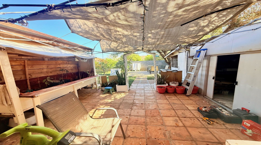 10203 Center Rd, Laredo, Texas 78045, 4 Bedrooms Bedrooms, 6 Rooms Rooms,2 BathroomsBathrooms,Residential,For Sale,10203 Center Rd,20260554