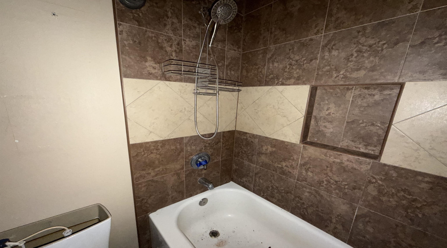 4402 Peacock St., Laredo, Texas 78045, 4 Bedrooms Bedrooms, 6 Rooms Rooms,2 BathroomsBathrooms,Residential,For Sale,4402 Peacock St.,20260555