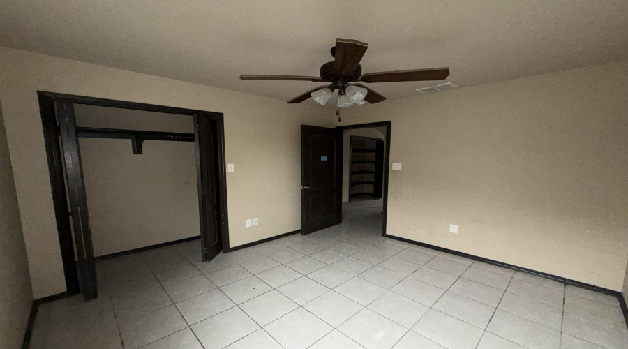 4402 Peacock St., Laredo, Texas 78045, 4 Bedrooms Bedrooms, 6 Rooms Rooms,2 BathroomsBathrooms,Residential,For Sale,4402 Peacock St.,20260555