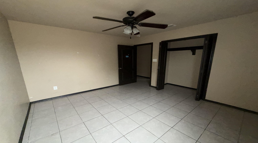 4402 Peacock St., Laredo, Texas 78045, 4 Bedrooms Bedrooms, 6 Rooms Rooms,2 BathroomsBathrooms,Residential,For Sale,4402 Peacock St.,20260555