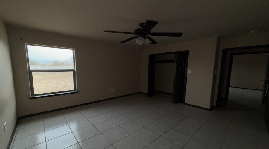 4402 Peacock St., Laredo, Texas 78045, 4 Bedrooms Bedrooms, 6 Rooms Rooms,2 BathroomsBathrooms,Residential,For Sale,4402 Peacock St.,20260555