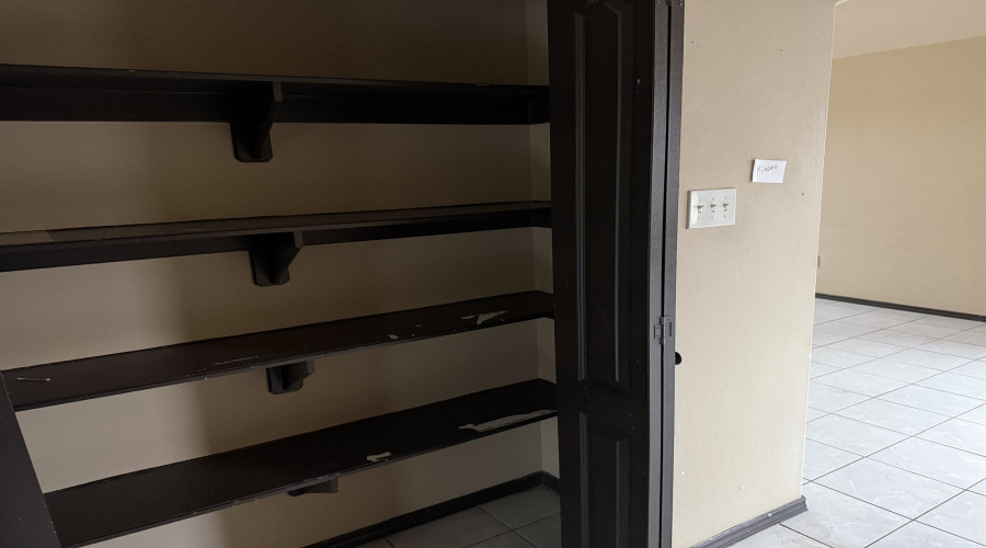 4402 Peacock St., Laredo, Texas 78045, 4 Bedrooms Bedrooms, 6 Rooms Rooms,2 BathroomsBathrooms,Residential,For Sale,4402 Peacock St.,20260555