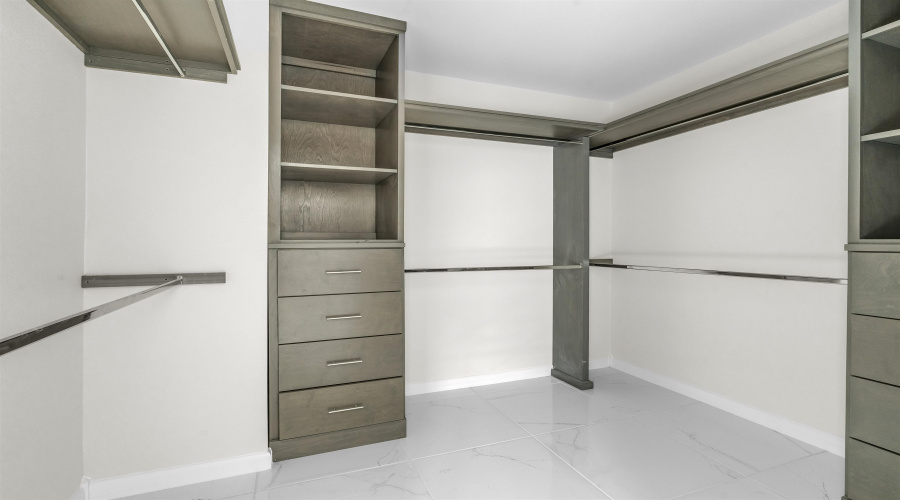 504 Gale Ct, Laredo, Texas 78041, 3 Bedrooms Bedrooms, 5 Rooms Rooms,2 BathroomsBathrooms,Residential,For Sale,504 Gale Ct,20253075