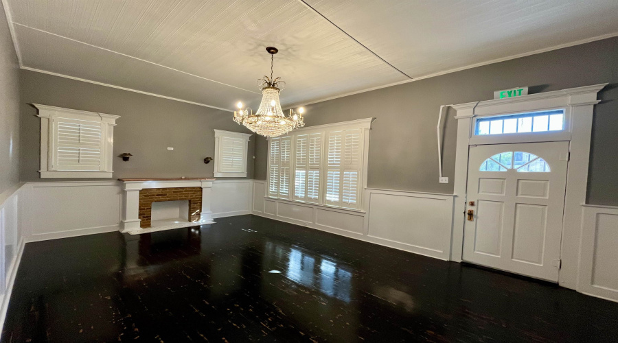 1020 Main Ave, Laredo, Texas 78040-4943, ,2 BathroomsBathrooms,Commercial retail/office,For Rent,1020 Main Ave,20260562