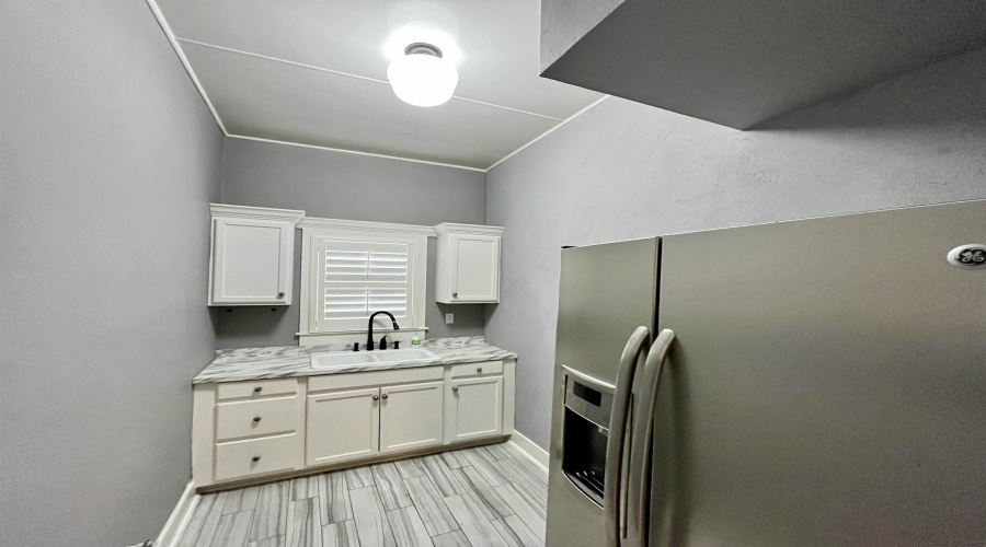 1020 Main Ave, Laredo, Texas 78040-4943, ,2 BathroomsBathrooms,Commercial retail/office,For Rent,1020 Main Ave,20260562