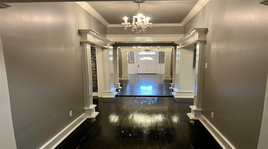 1020 Main Ave, Laredo, Texas 78040-4943, ,2 BathroomsBathrooms,Commercial retail/office,For Rent,1020 Main Ave,20260562