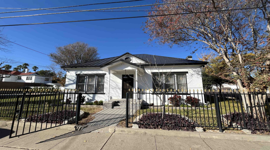 1020 Main Ave, Laredo, Texas 78040-4943, ,2 BathroomsBathrooms,Commercial retail/office,For Rent,1020 Main Ave,20260562