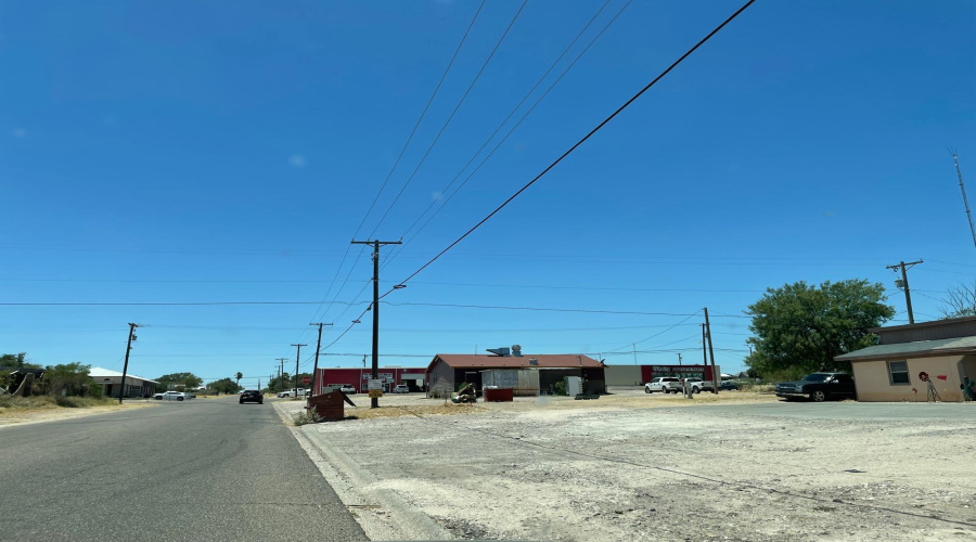 2002 N U.S. Hwy 83, Zapata, Texas 78076, ,Land,For Sale,2002 N U.S. Hwy 83,20250317