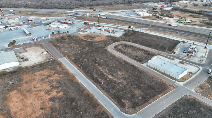 02 IH-35 Access Rd, Cotulla, Texas 78014, ,Land,For Sale,02 IH-35 Access Rd,20260560