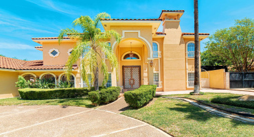 110 Windsor Rd, LAREDO, Texas 78045, 5 Bedrooms Bedrooms, 11 Rooms Rooms,5 BathroomsBathrooms,Residential,For Sale,110 Windsor Rd,20260564 110 Windsor Rd, LAREDO, Texas 78045, 5 Bedrooms Bedrooms, 11 Rooms Rooms,5 BathroomsBathrooms,Residential,For Sale,110 Windsor Rd,20260564