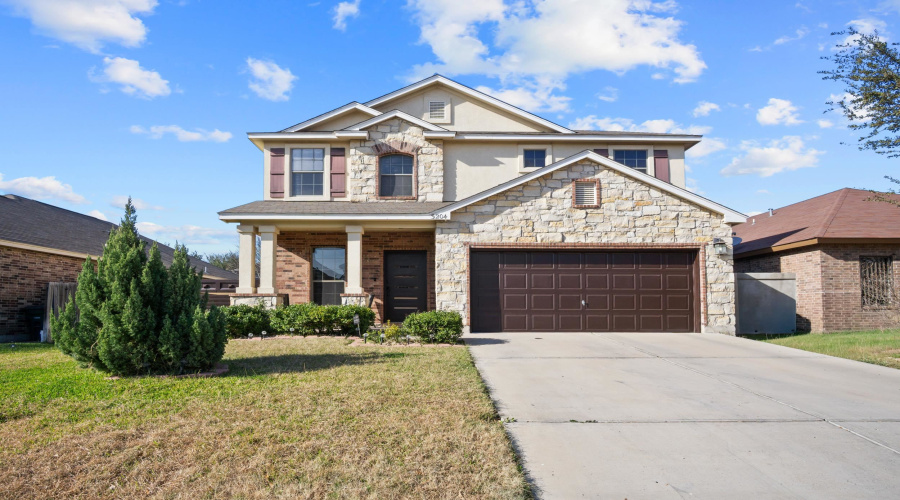 3204 Quintero St, Laredo, Texas 78045, 4 Bedrooms Bedrooms, 9 Rooms Rooms,2 BathroomsBathrooms,Residential,For Sale,3204 Quintero St,20260565