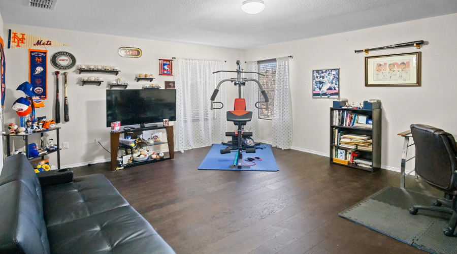 3204 Quintero St, Laredo, Texas 78045, 4 Bedrooms Bedrooms, 9 Rooms Rooms,2 BathroomsBathrooms,Residential,For Sale,3204 Quintero St,20260565