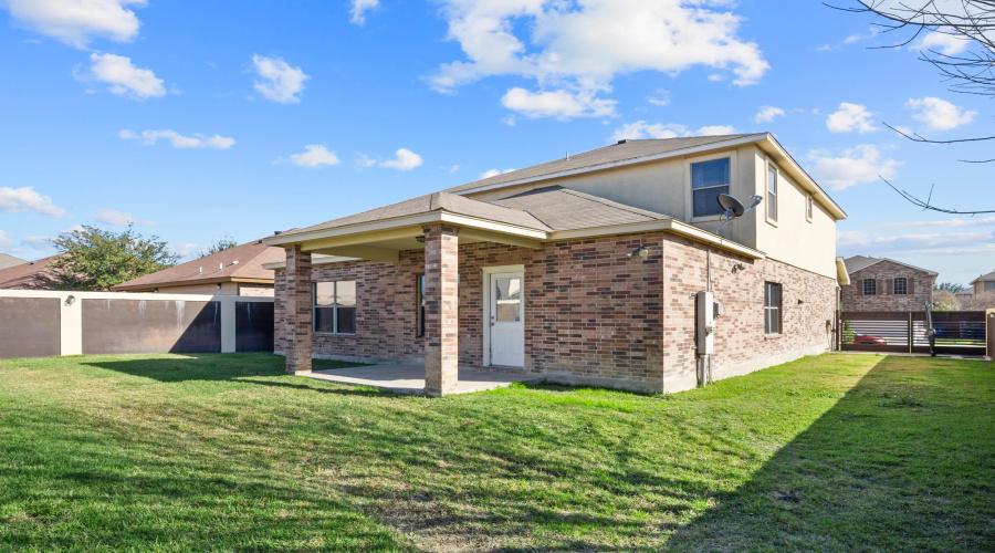 3204 Quintero St, Laredo, Texas 78045, 4 Bedrooms Bedrooms, 9 Rooms Rooms,2 BathroomsBathrooms,Residential,For Sale,3204 Quintero St,20260565