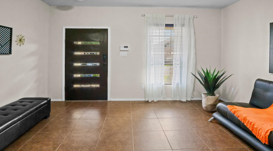 3204 Quintero St, Laredo, Texas 78045, 4 Bedrooms Bedrooms, 9 Rooms Rooms,2 BathroomsBathrooms,Residential,For Sale,3204 Quintero St,20260565