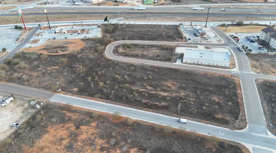 05 IH-35 Access Rd, Cotulla, Texas 78014, ,Land,For Sale,05 IH-35 Access Rd,20260572