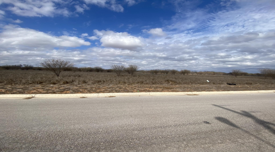 15 IH-35 Access Rd, Cotulla, Texas 78015, ,Land,For Sale,15 IH-35 Access Rd,20260583