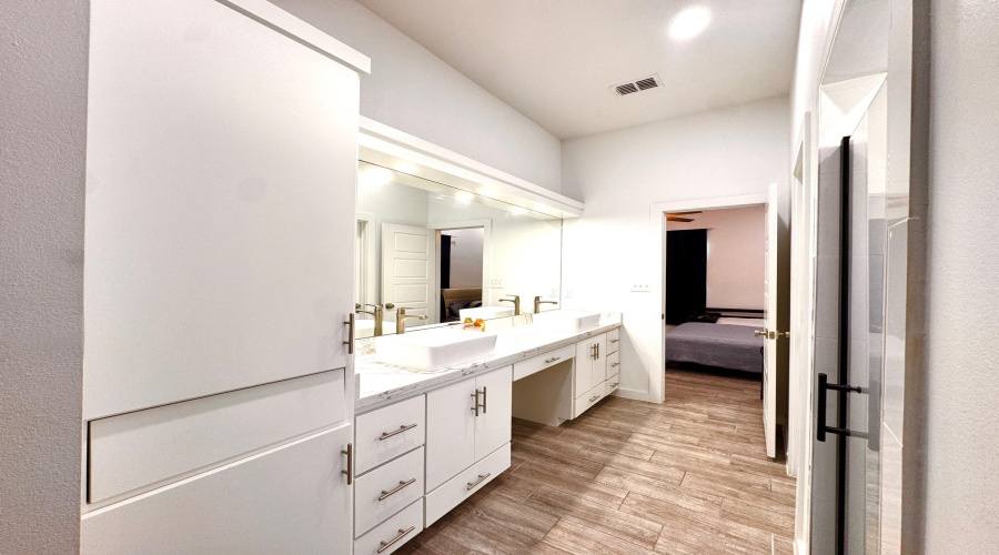 5515 Eva Ct., LAREDO, Texas 78046, 3 Bedrooms Bedrooms, 5 Rooms Rooms,2 BathroomsBathrooms,Residential,For Sale,5515 Eva Ct.,20260591