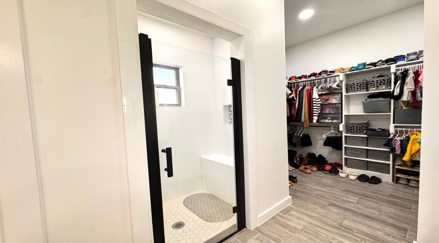 5515 Eva Ct., LAREDO, Texas 78046, 3 Bedrooms Bedrooms, 5 Rooms Rooms,2 BathroomsBathrooms,Residential,For Sale,5515 Eva Ct.,20260591