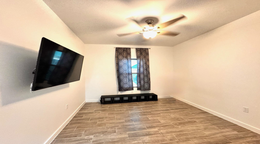 5515 Eva Ct., LAREDO, Texas 78046, 3 Bedrooms Bedrooms, 5 Rooms Rooms,2 BathroomsBathrooms,Residential,For Sale,5515 Eva Ct.,20260591