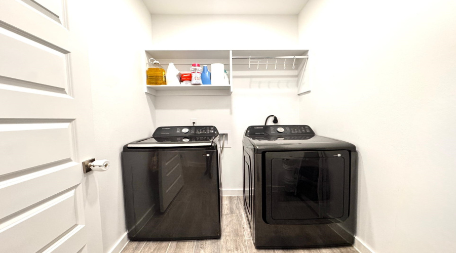 5515 Eva Ct., LAREDO, Texas 78046, 3 Bedrooms Bedrooms, 5 Rooms Rooms,2 BathroomsBathrooms,Residential,For Sale,5515 Eva Ct.,20260591