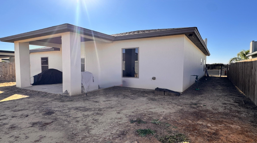 5515 Eva Ct., LAREDO, Texas 78046, 3 Bedrooms Bedrooms, 5 Rooms Rooms,2 BathroomsBathrooms,Residential,For Sale,5515 Eva Ct.,20260591