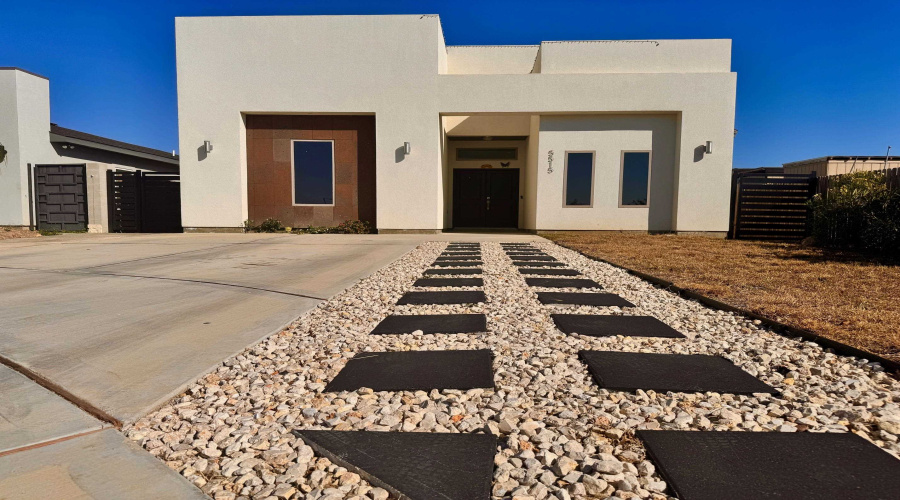 5515 Eva Ct., LAREDO, Texas 78046, 3 Bedrooms Bedrooms, 5 Rooms Rooms,2 BathroomsBathrooms,Residential,For Sale,5515 Eva Ct.,20260591