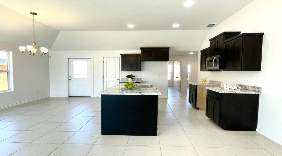 5429 Encanto Dr., LAREDO, Texas 78046, 4 Bedrooms Bedrooms, 6 Rooms Rooms,2 BathroomsBathrooms,Residential,For Rent,5429 Encanto Dr.,20260592