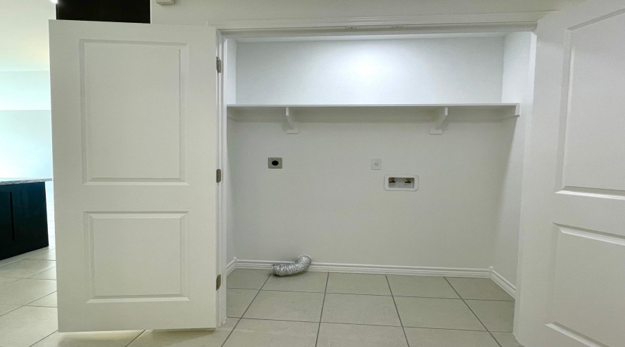 5429 Encanto Dr., LAREDO, Texas 78046, 4 Bedrooms Bedrooms, 6 Rooms Rooms,2 BathroomsBathrooms,Residential,For Rent,5429 Encanto Dr.,20260592