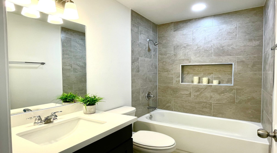 5429 Encanto Dr., LAREDO, Texas 78046, 4 Bedrooms Bedrooms, 6 Rooms Rooms,2 BathroomsBathrooms,Residential,For Rent,5429 Encanto Dr.,20260592