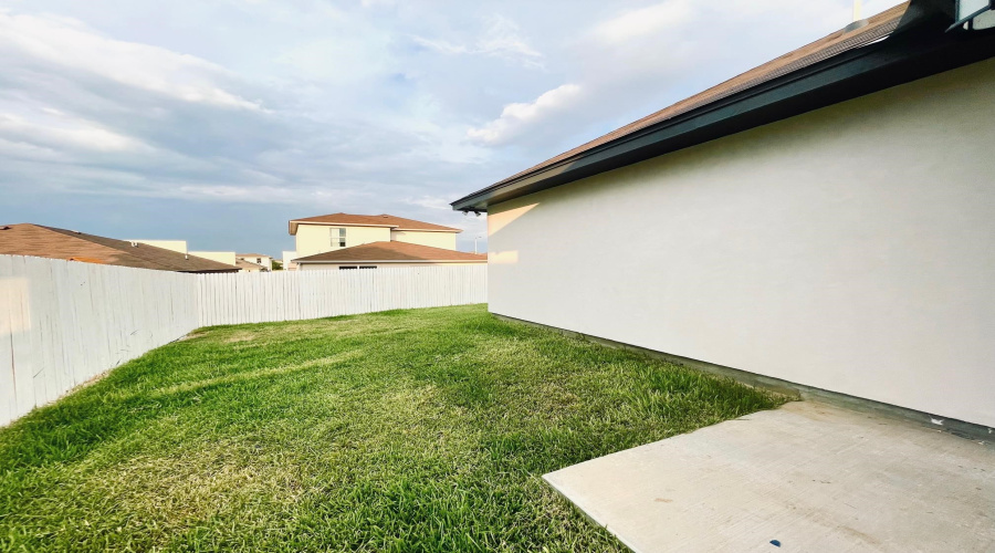 5429 Encanto Dr., LAREDO, Texas 78046, 4 Bedrooms Bedrooms, 6 Rooms Rooms,2 BathroomsBathrooms,Residential,For Rent,5429 Encanto Dr.,20260592