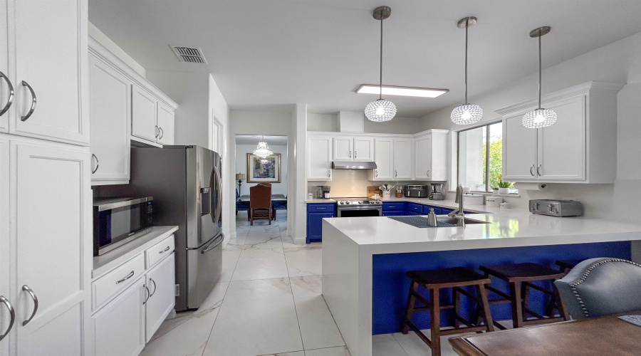 7213 Lake Victoria Rd, Laredo, Texas 78041, 4 Bedrooms Bedrooms, 7 Rooms Rooms,2 BathroomsBathrooms,Residential,For Sale,7213 Lake Victoria Rd,20260594