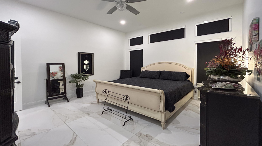 7213 Lake Victoria Rd, Laredo, Texas 78041, 4 Bedrooms Bedrooms, 7 Rooms Rooms,2 BathroomsBathrooms,Residential,For Sale,7213 Lake Victoria Rd,20260594